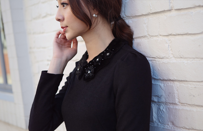 Frill Hem Wool One Piece (Necklace Kara)