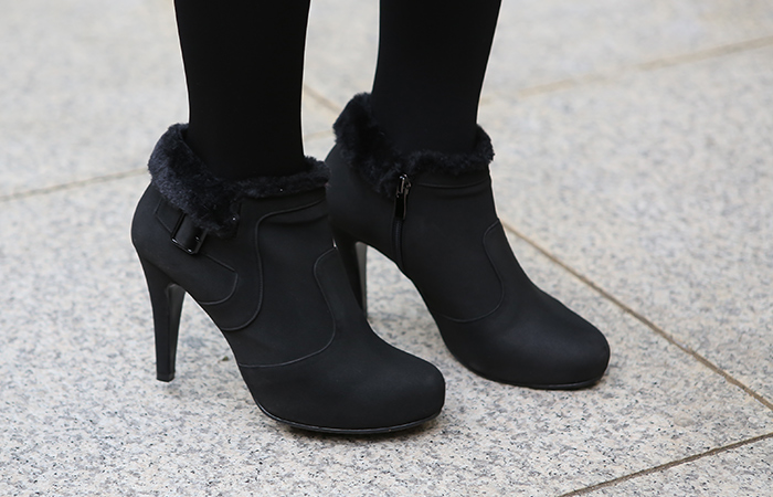 Mini-flops Ankle Booties Heel