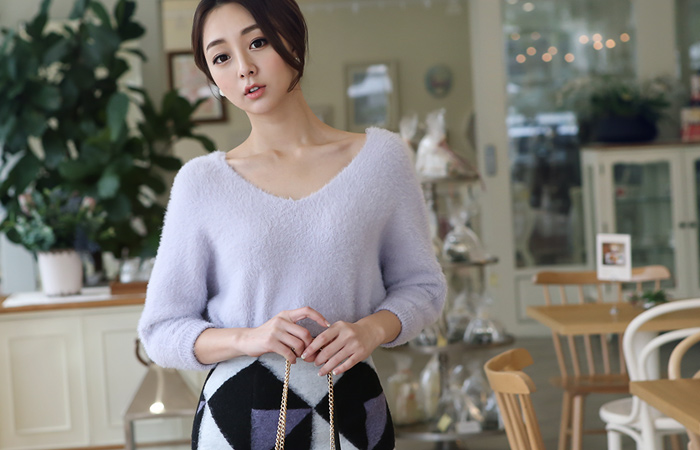 pastel V-neck Knit Stingrays