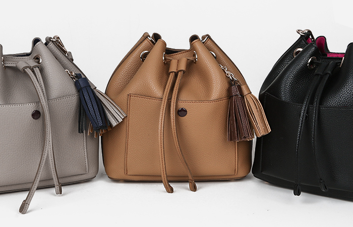 Points tassel color combination Bucket Bag