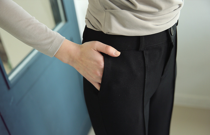 Pin tuck semi-Wide Pants