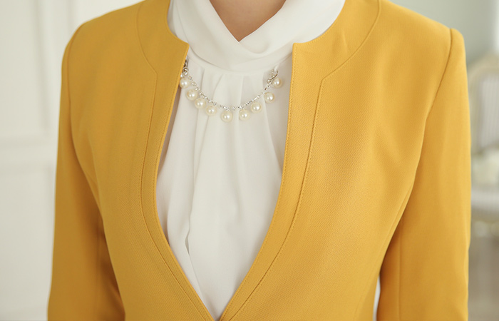 No collar Jacket rounded incision