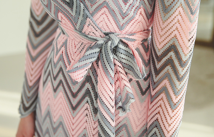 Punching zag wrap dress