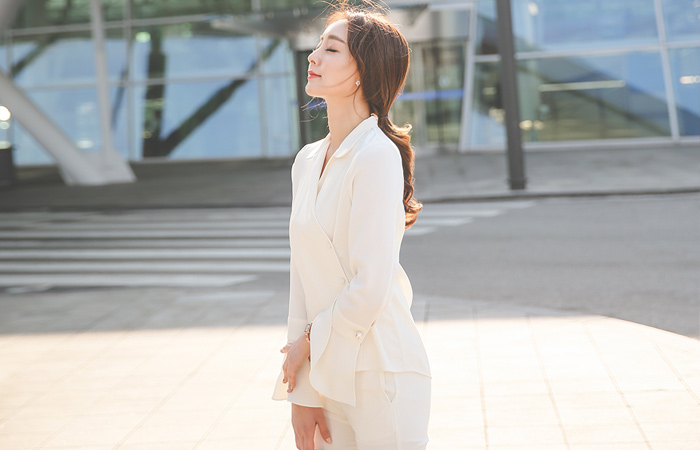 Selreop cuff Wrap Blouse