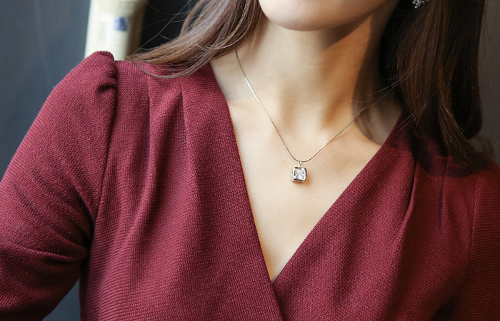 Simply square Necklace
