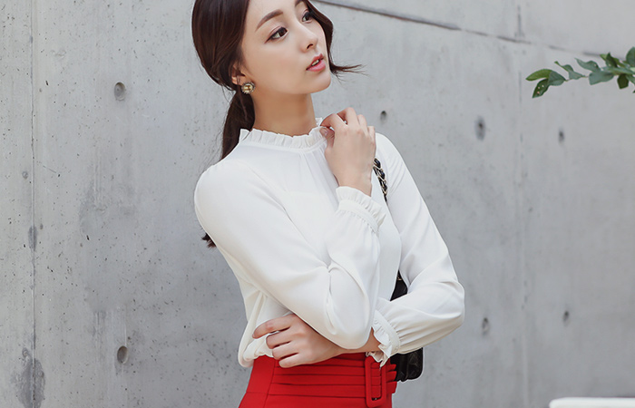 Darling Ruffle Neck Blouse (7 sleeved)