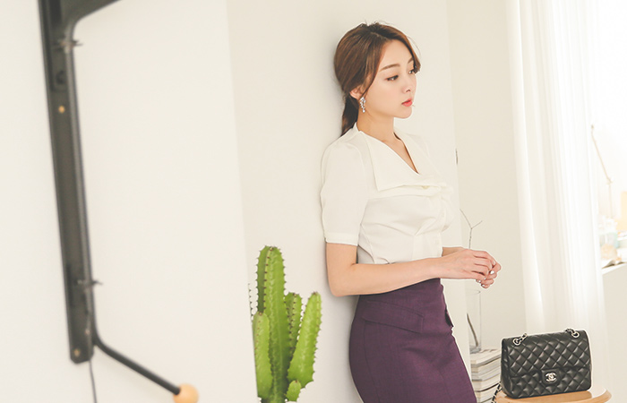 Glam pinch Wing Color Ruched Blouse