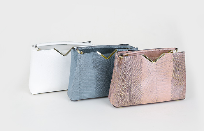 GoldV snap Medium Tote