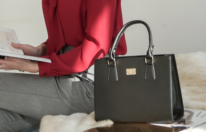 Classic square shoulder