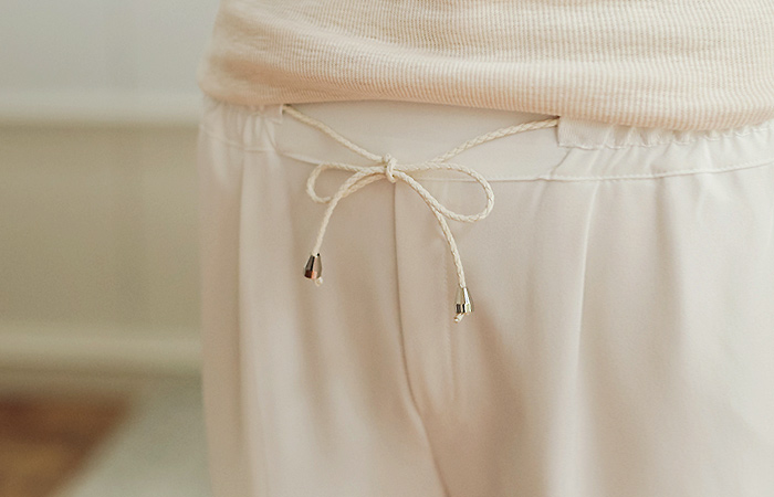 Modern string bending Slacks