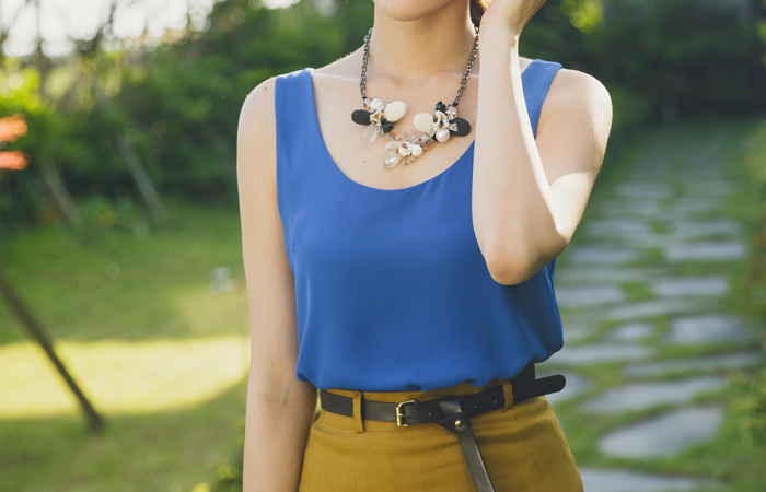 Candy Sleeveless Blouse