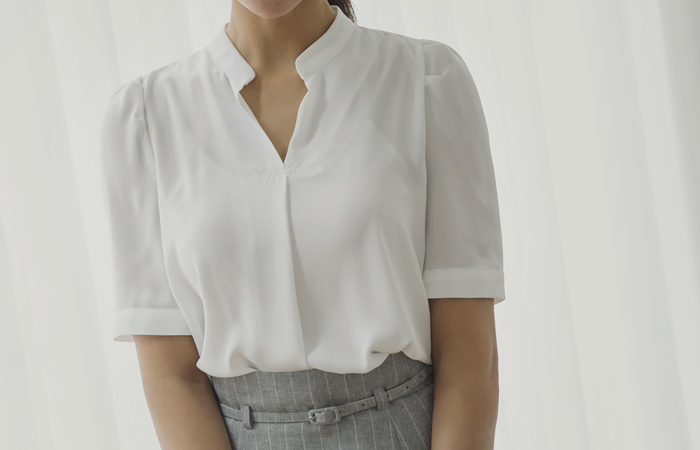 Slit Neck Blouse chic