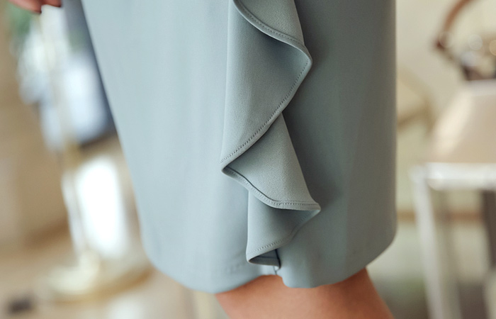 Line Ruffle Slim Dress (Sold-Out)