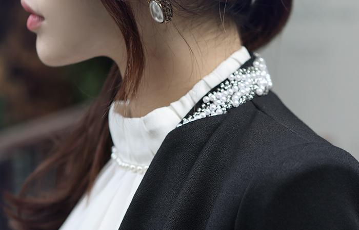 Beads neck Span Aline Jacket