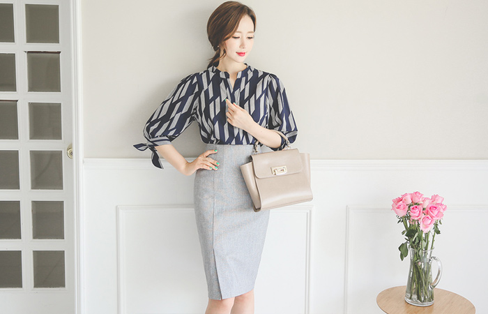 Modern high waist Skirt slits