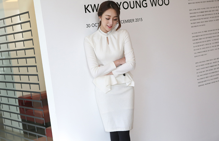 Noblesse cubic Neck Wool Dress