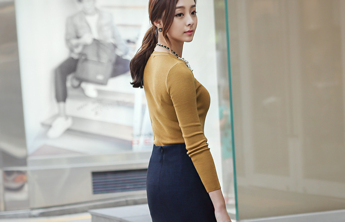 Basic Slim Fit Round Knit (fall) (Sold-Out)