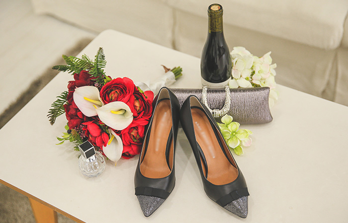 Metal Ribbon Cowhide Heel Pumps