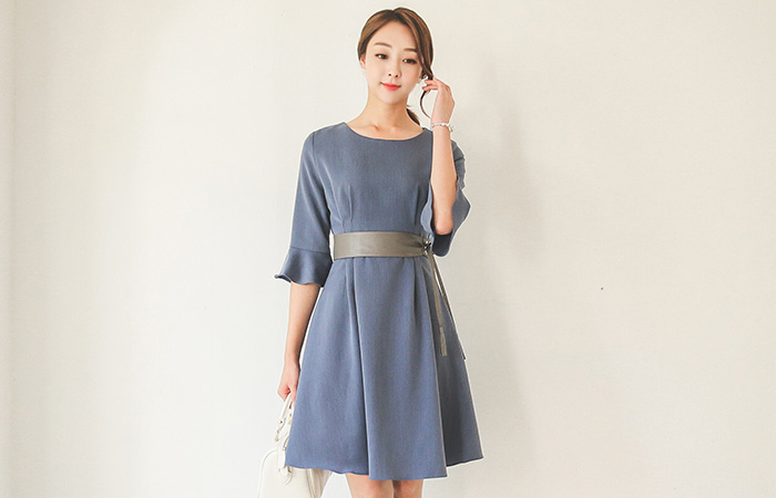Darts feminine Flare Dress