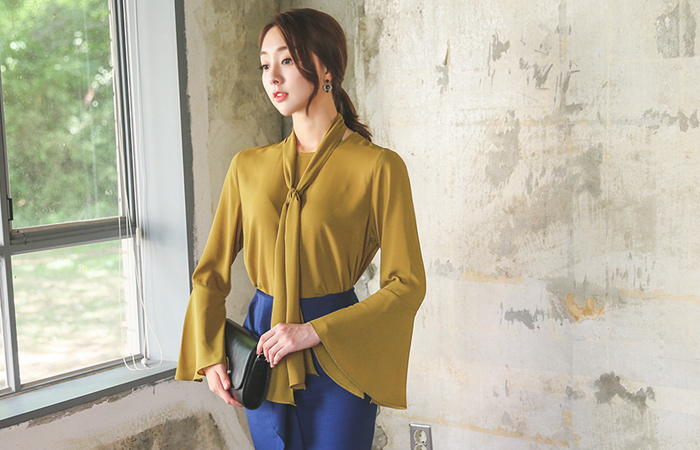 Bell Cuff Blouse scarf