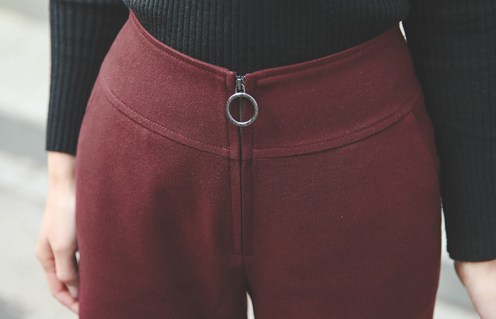 Wide ring Zip Wool Pants