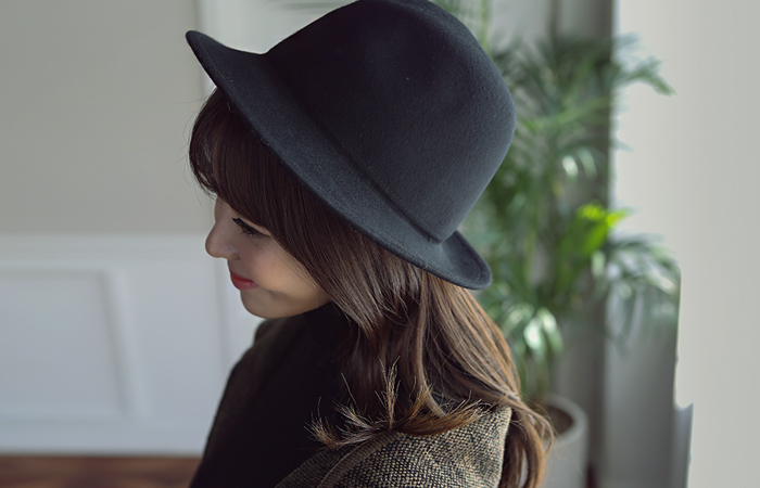 modern chic floppy hat