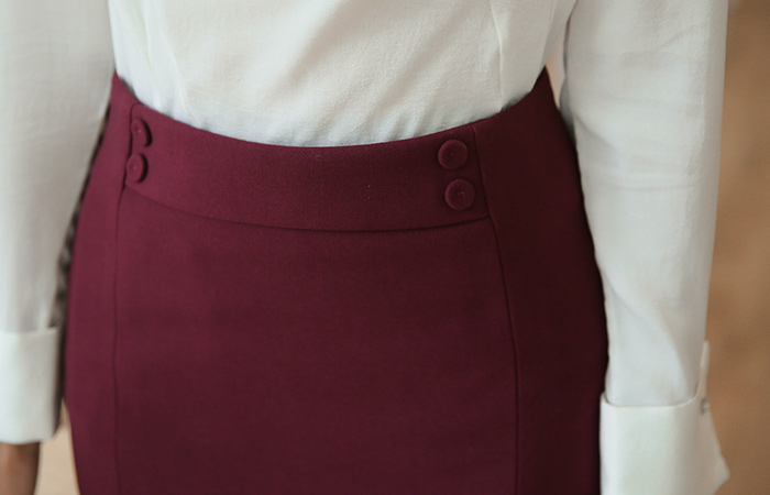 Double-button key point Skirt