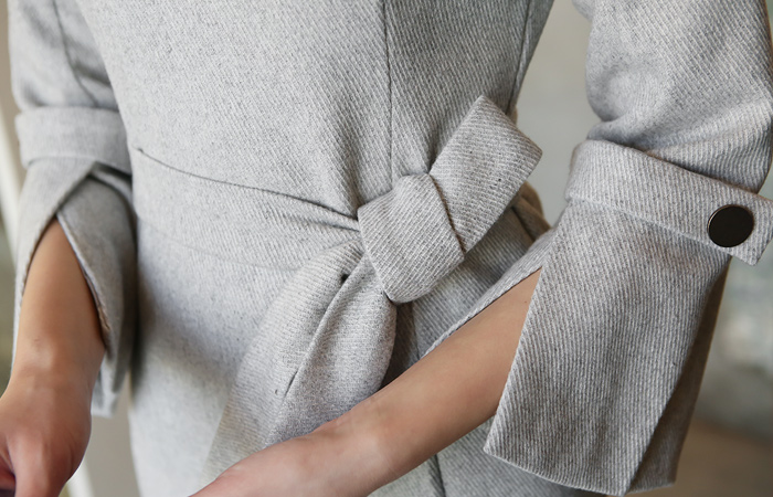 Wing cuff diagonal herringbone wool dress