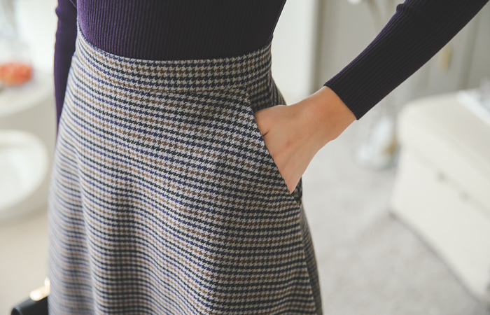 Hound Check Flare Skirt