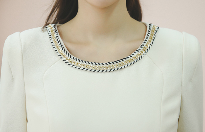 Leaf chain neckline Dress