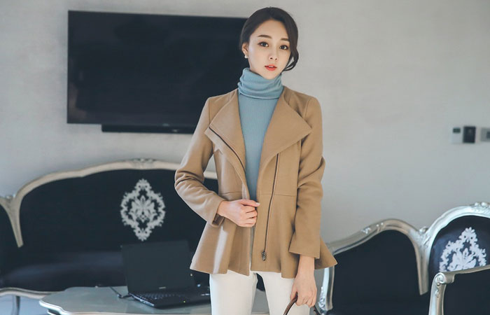 Modern chic Plum page wool jacket