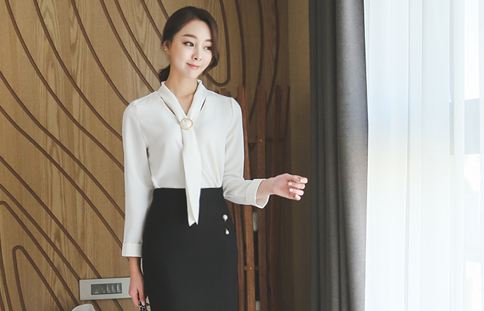 Gold ring scarf blouse Ⅱ