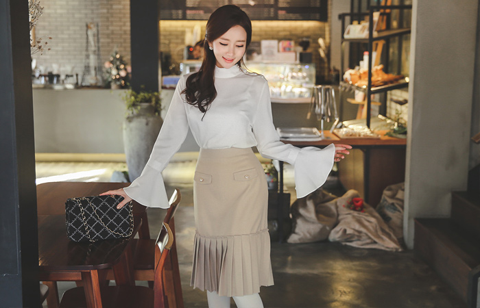 Classic pearl pocket Pleats Skirt