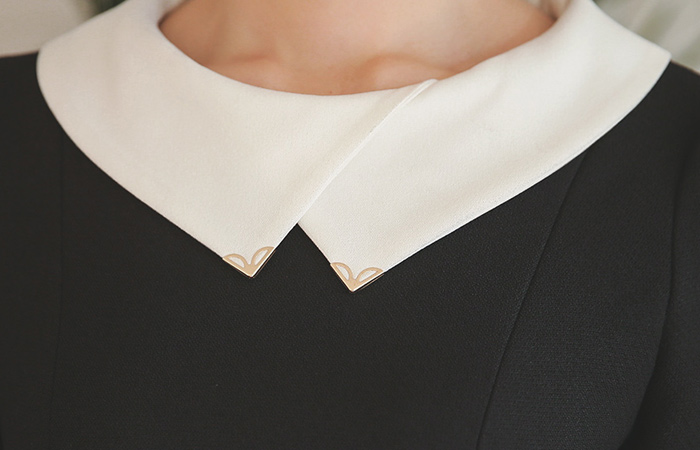 Gold Tips tulip collar color combination Dress