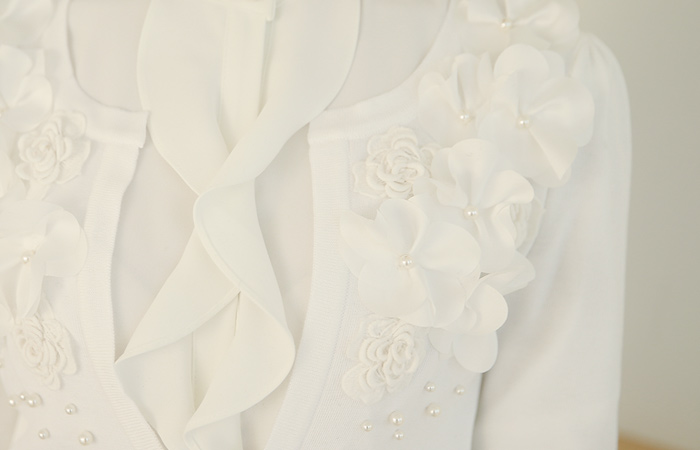 Satin Flower pearl Cardigan