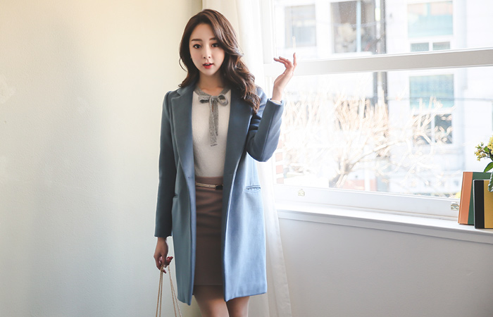 Basic Alpaca Coat touch