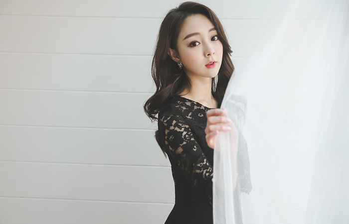 Lace top pinch Flare Dress