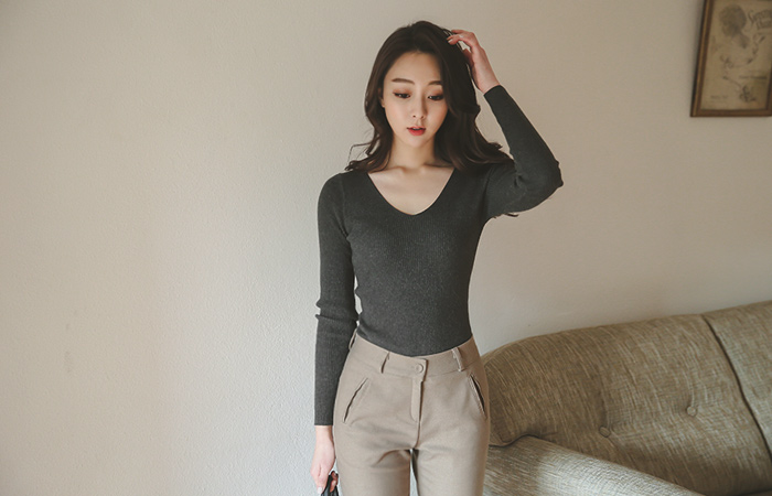Nature Slim V-neck Knit