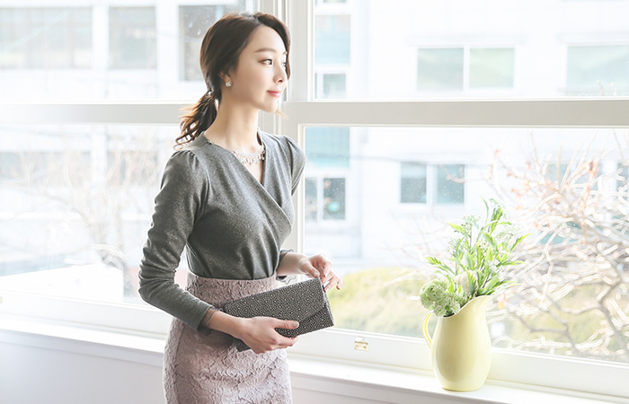 Shine pearl necklace wrap blouse top