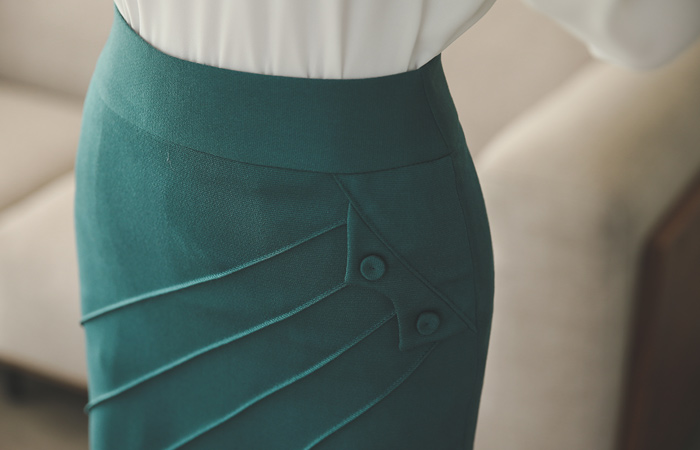 Polling star Slim Skirt