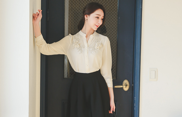 Syareumang Gold rose embroidery Blouse