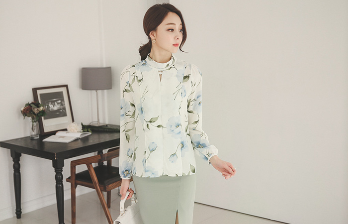 Flower pearl rolnek Blouse