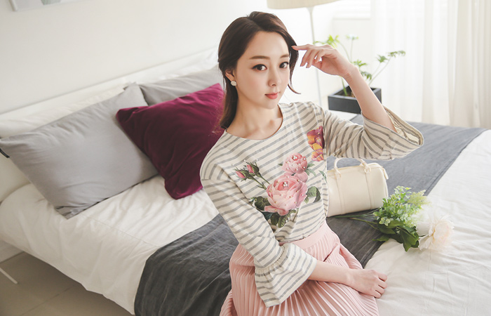 Flower Freel Stripe Tee