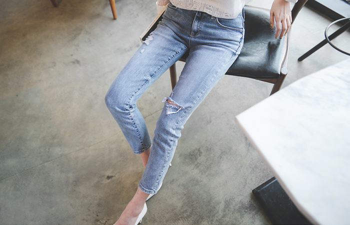 Bright damage Ankle Straight Jeans