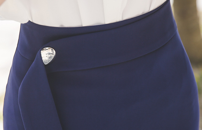 Decorative Metal Button Belted Skirt