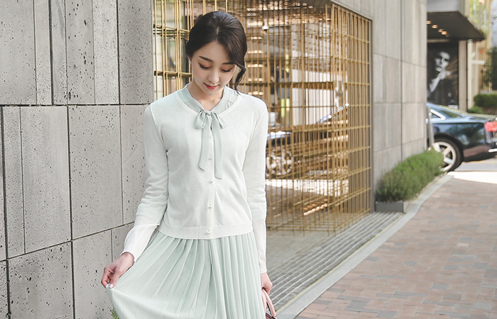 Pearl bean button Raund neck Cardigan