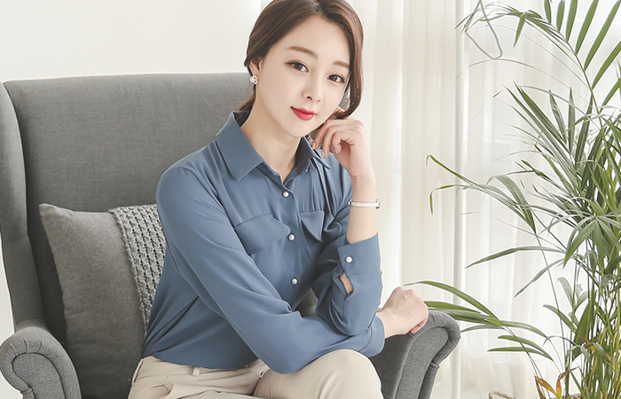 Black pocket pearl button Blouse (sleeve 7)