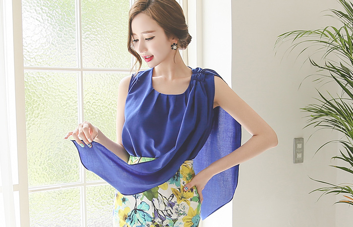 Giant Shoulder Ribbon Blouse