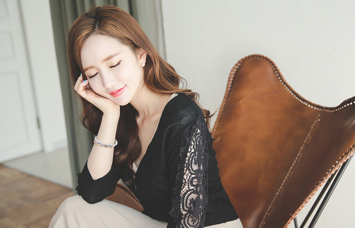 Antique Race Sleeve Short Cardigan