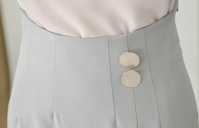 Matt Button Curve high waist Skirt